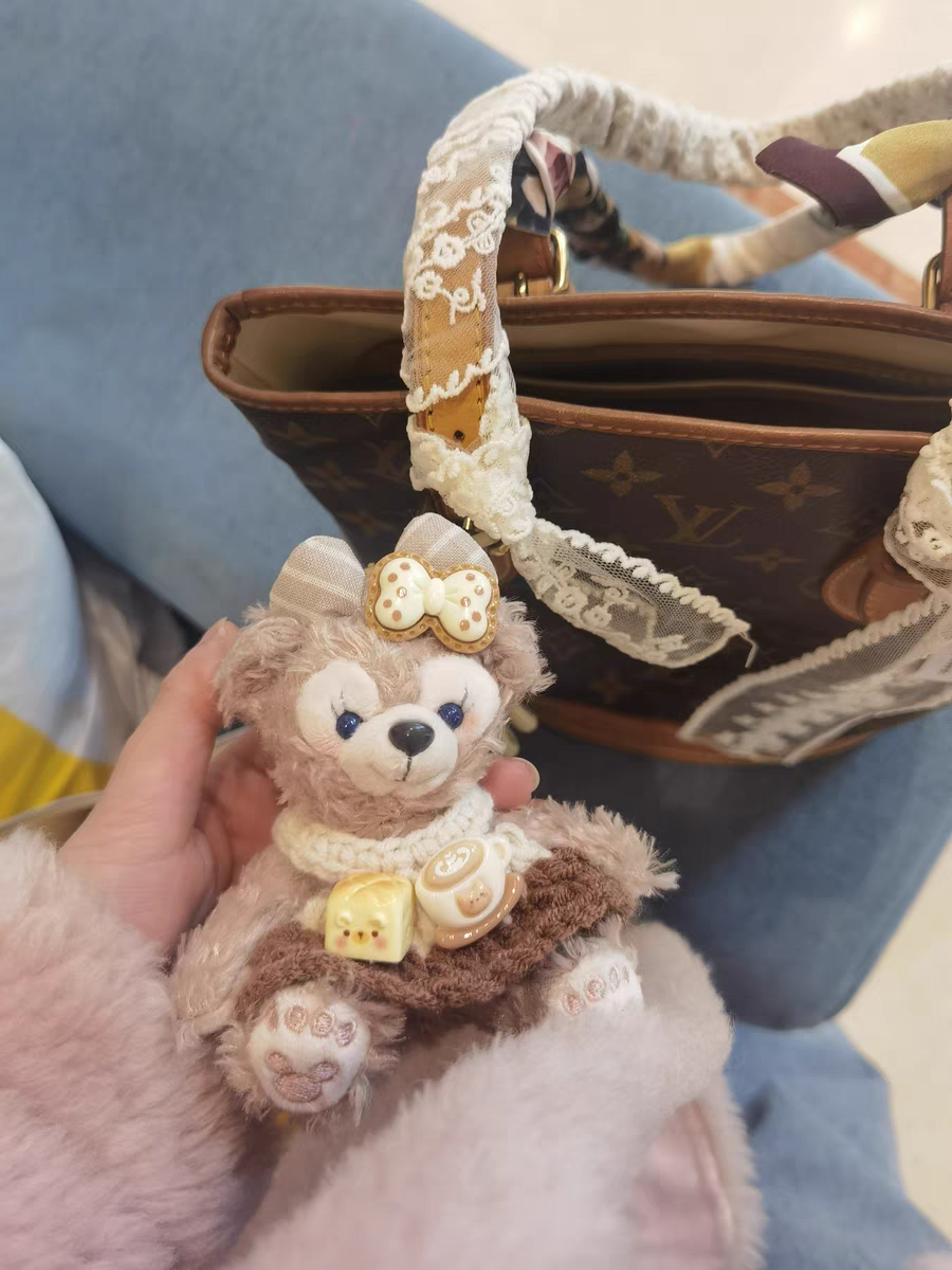 Porte-clés en peluche Sherry May en édition limitée – Charme de sac ours en peluche de luxe pour sacs à main de créateurs