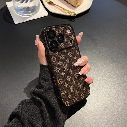 Husă premium pentru iPhone din piele cu monogramă