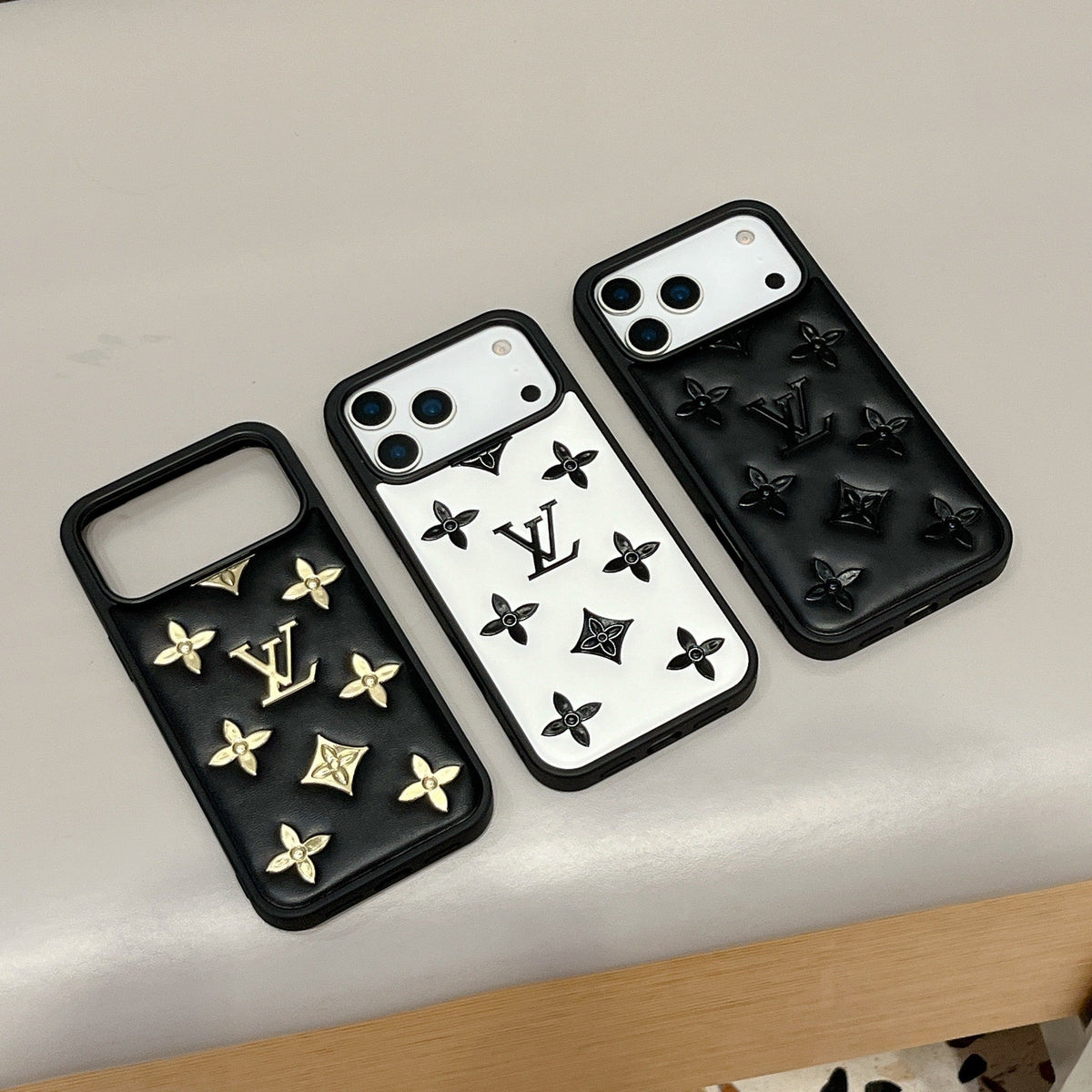 豪華な3DエンボスデザイナーiPhoneケース
