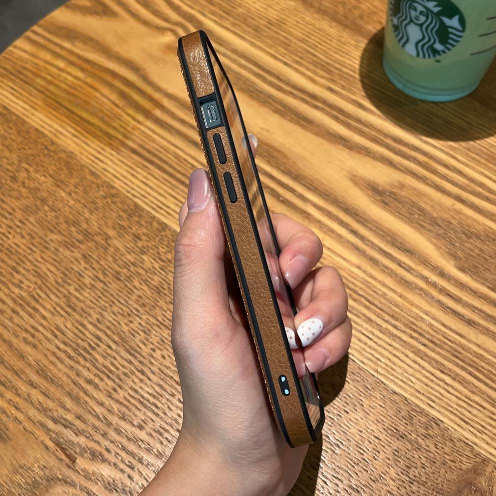 Kaikkien mallien yhteensopiva aito nahkainen iPhone-kuori