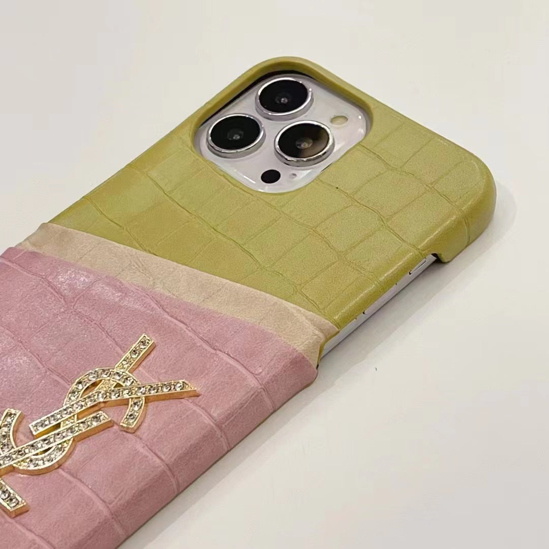 高級感のあるiPhoneケース