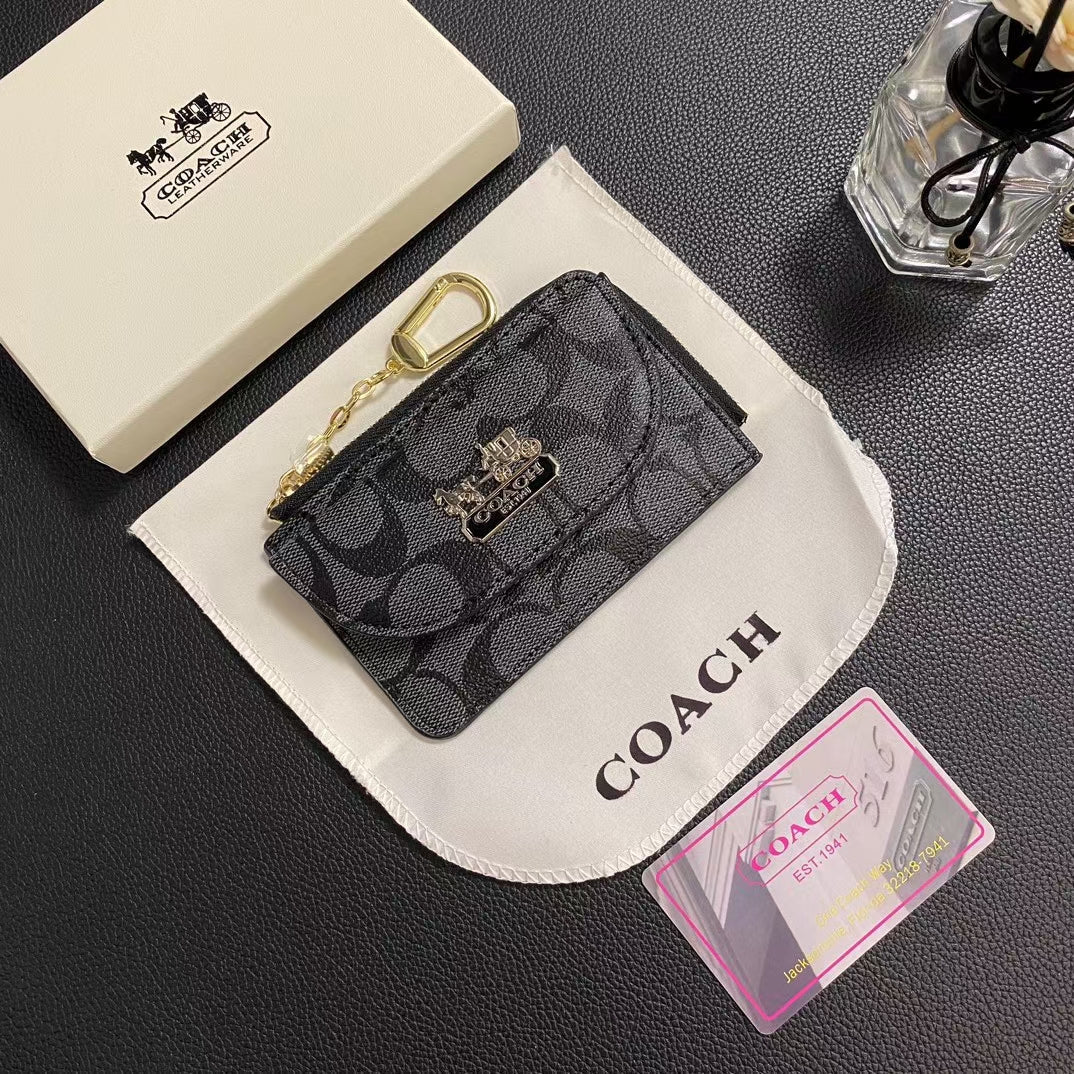 Sparán Sealbhóir Cárta Clasaiceach Chic CO Timeless le Dearadh Sleek