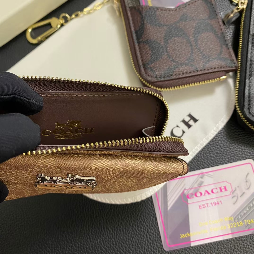 Sparán Sealbhóir Cárta Clasaiceach Chic CO Timeless le Dearadh Sleek