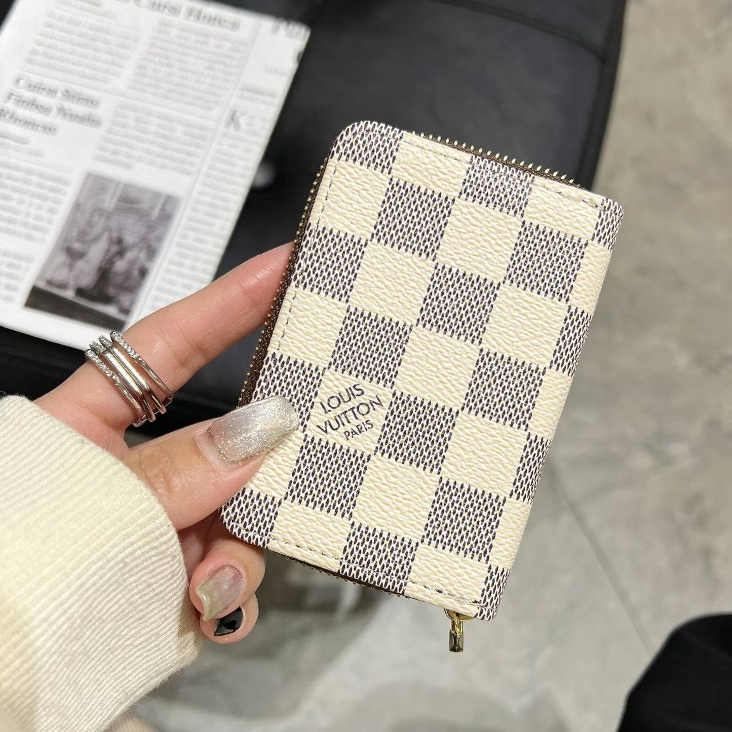 Colección de carteras de lujo con cremallera y monograma: Lou, GG y BBR