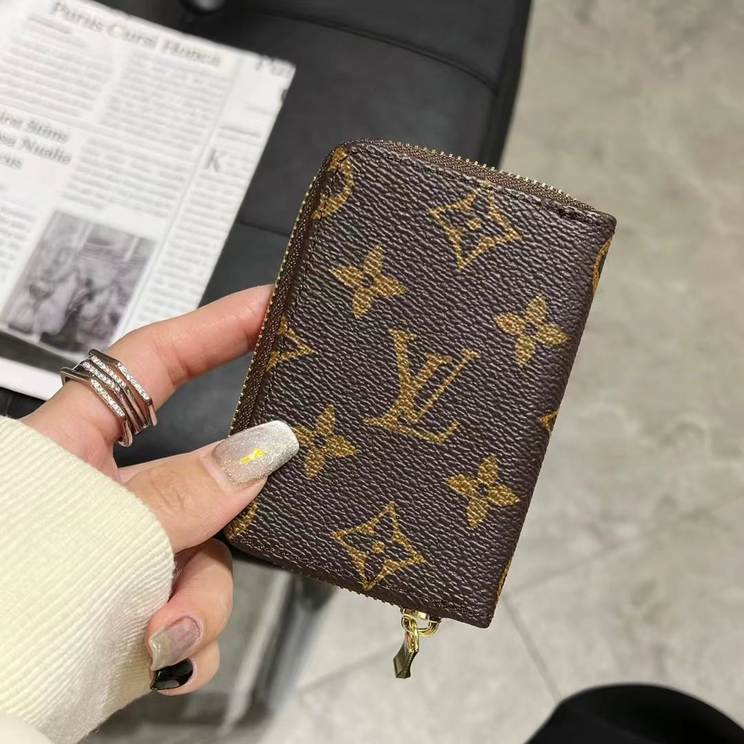 Colección de carteras de lujo con cremallera y monograma: Lou, GG y BBR