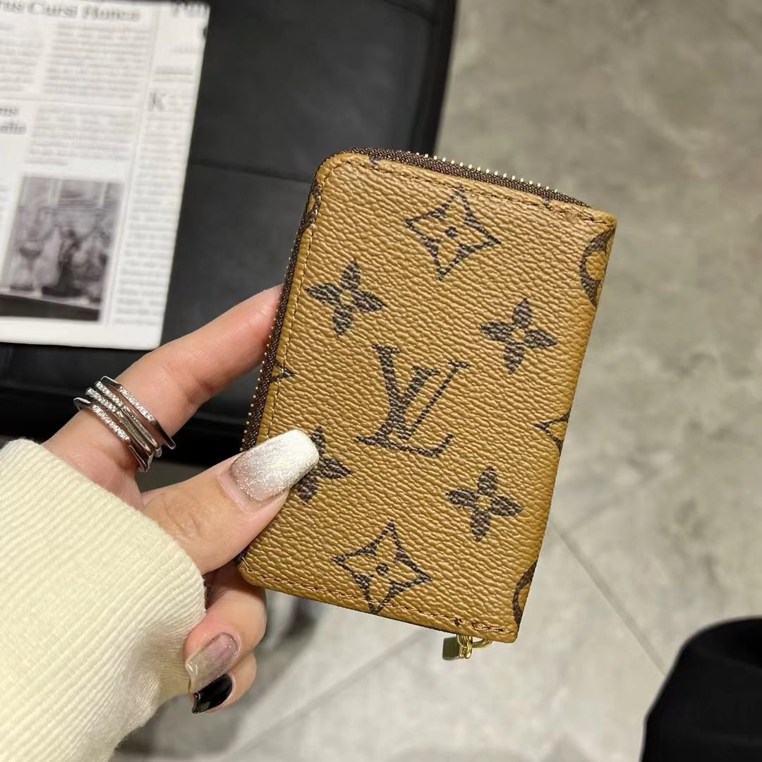 Colección de carteras de lujo con cremallera y monograma: Lou, GG y BBR