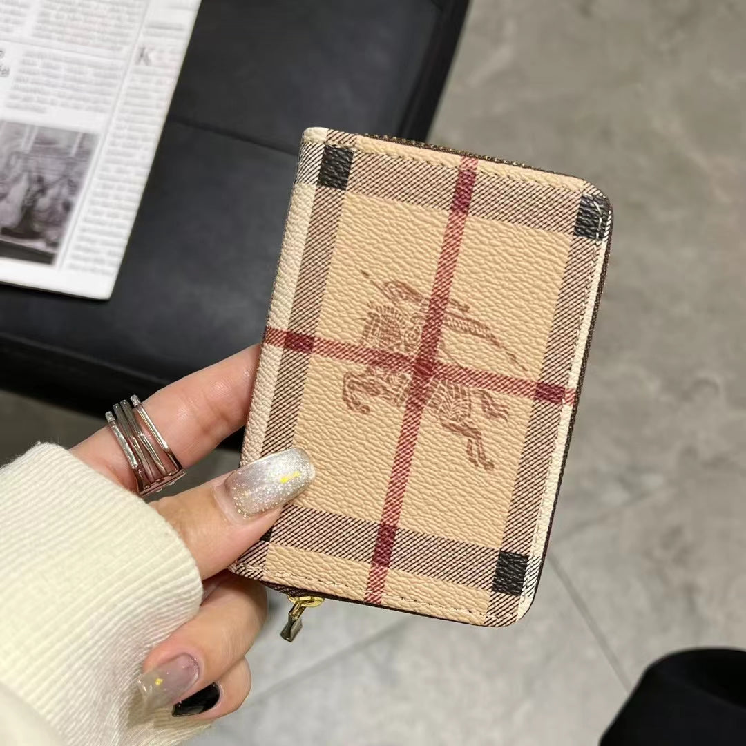 Colección de carteras de lujo con cremallera y monograma: Lou, GG y BBR