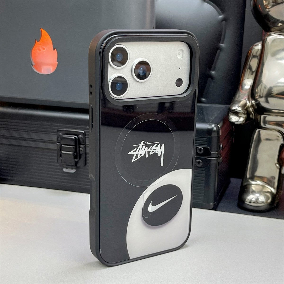Capa para iPhone Streetwear x MagSafe – Street Icon Edition