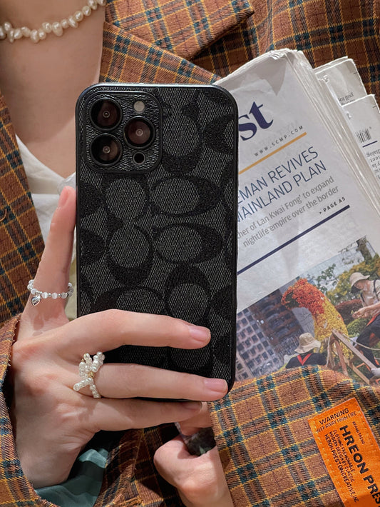 Klassinen iPhone-kotelo, musta -QB240402
