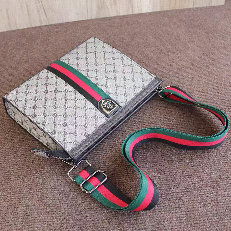 Stedelijke monogram clutch 002