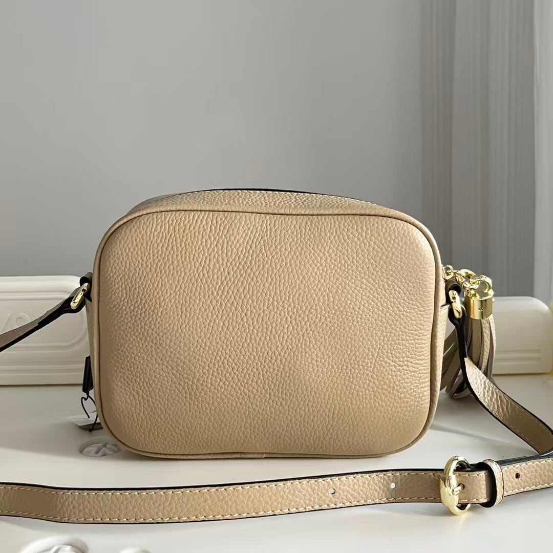 Bolsa Crossbody de Couro Pebbled Avançada