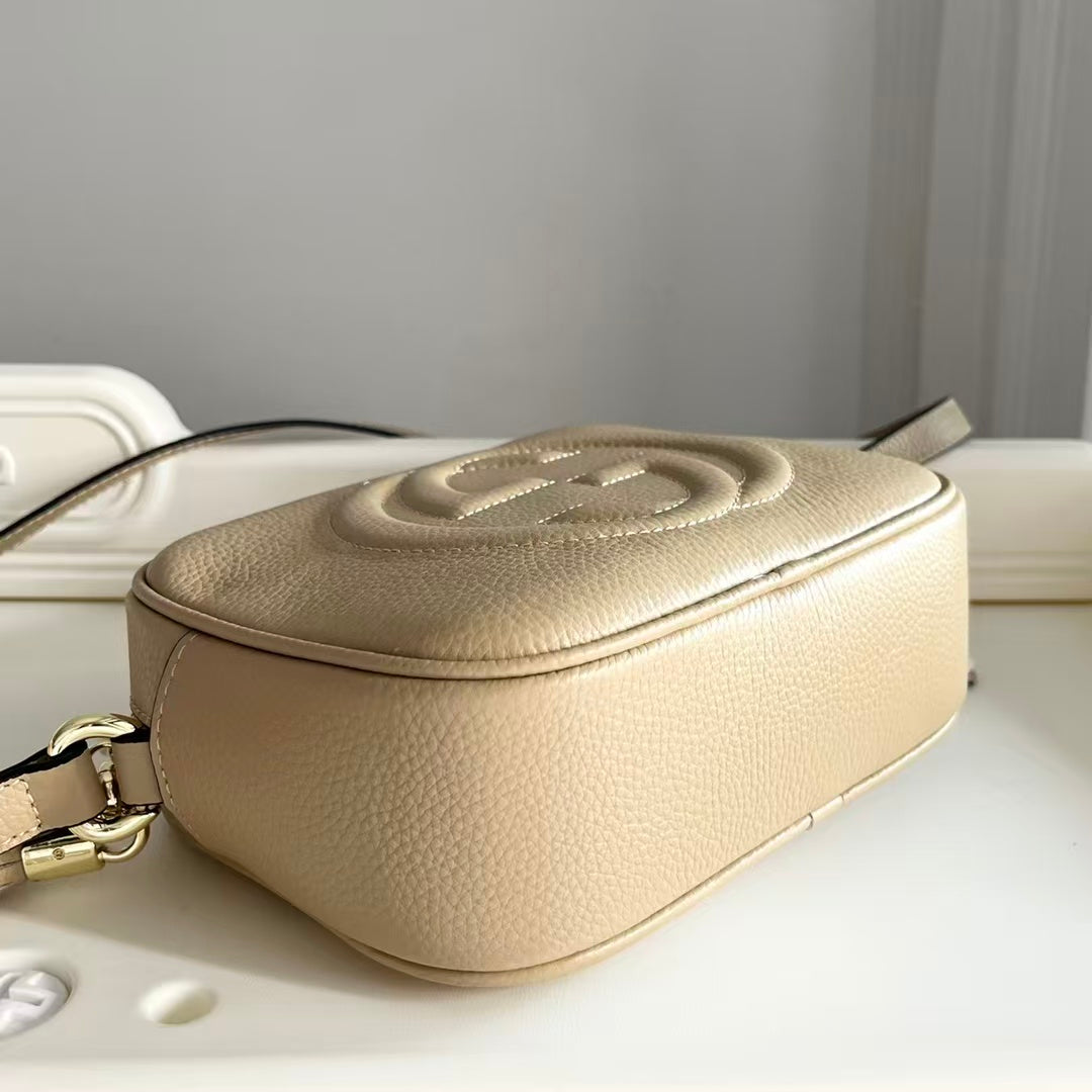 Bolsa Crossbody de Couro Pebbled Avançada