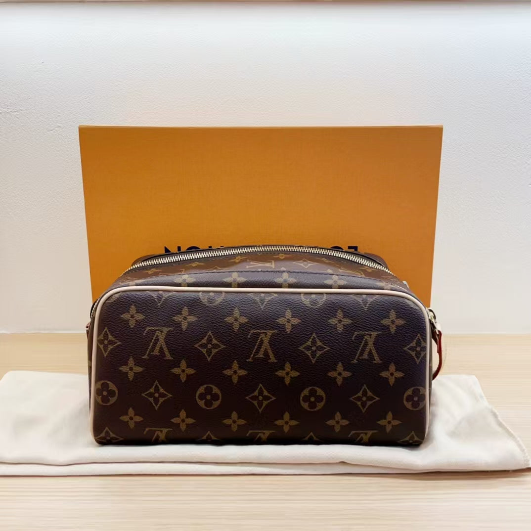 Premium-Kosmetiktasche-01