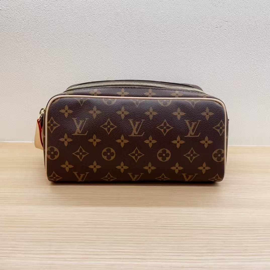 Premium-Kosmetiktasche-01