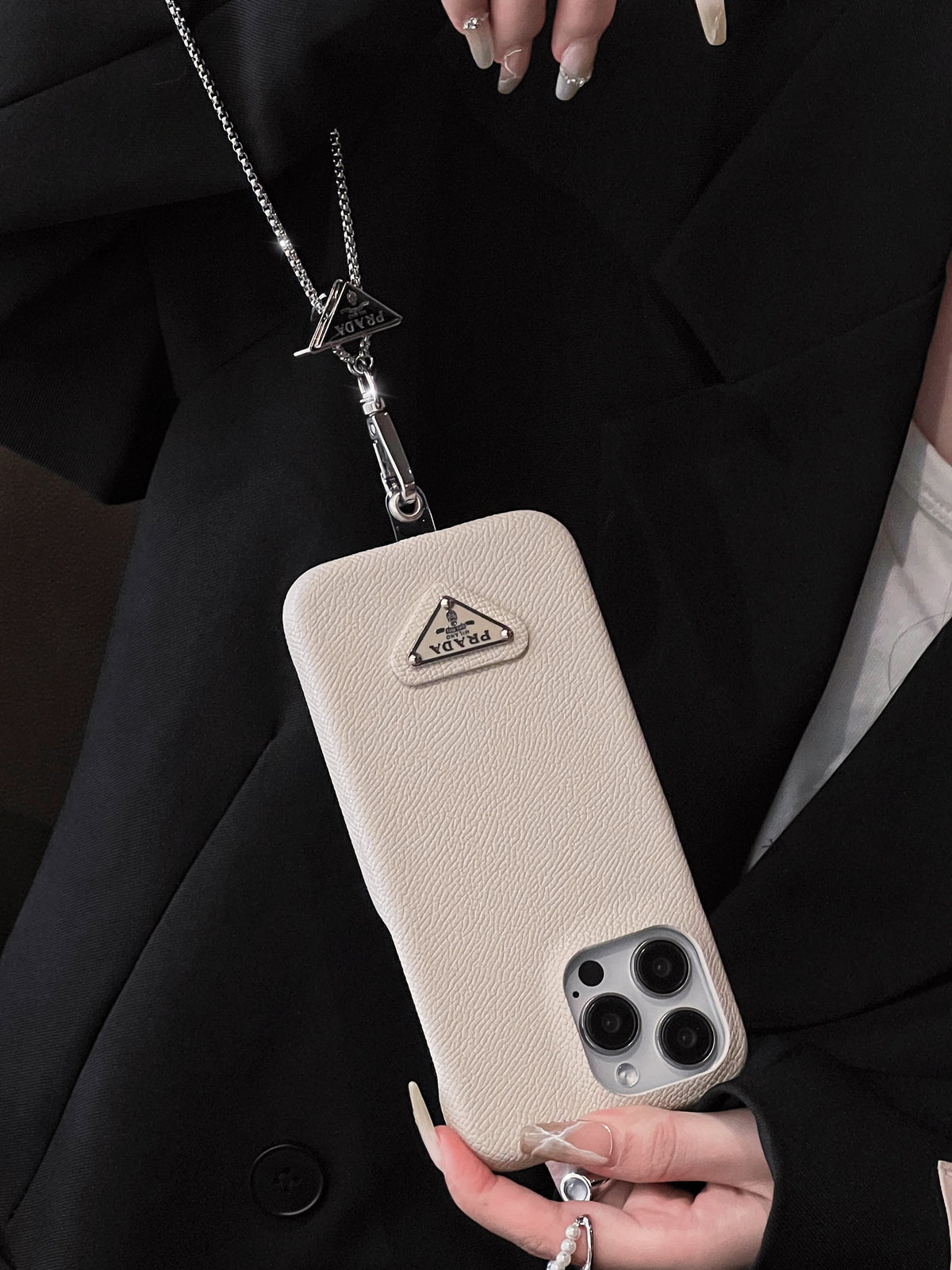 Husă de lux pentru iPhone, cu trapel din piele
