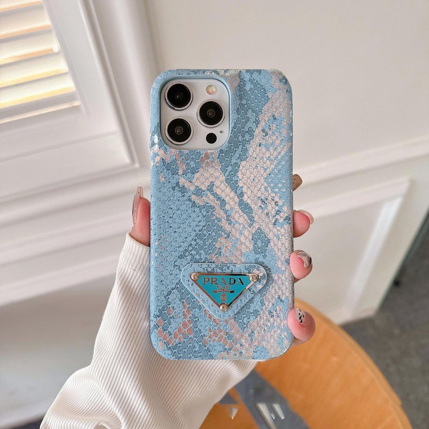 Capa luxuosa para iPhone em cor gradiente