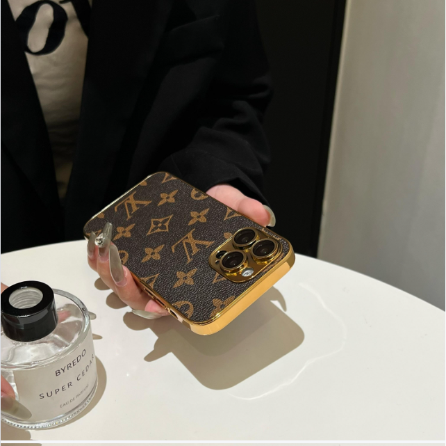 電気メッキゴールドエッジの高級クラシックモノグラム iPhone ケース