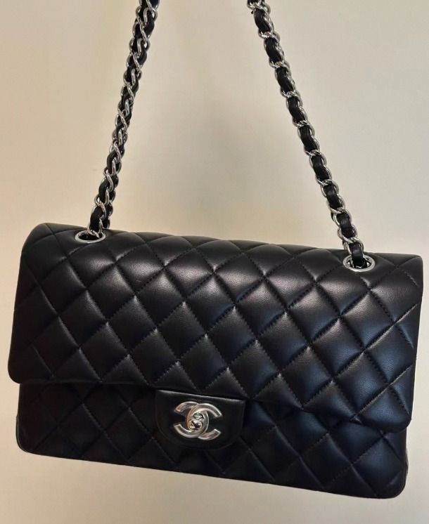 Bolsa de ombro clássica acolchoada com corrente