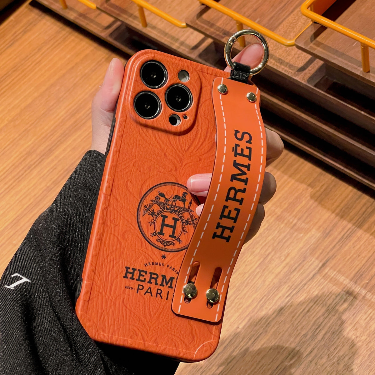 H リストバンド iPhone ケース