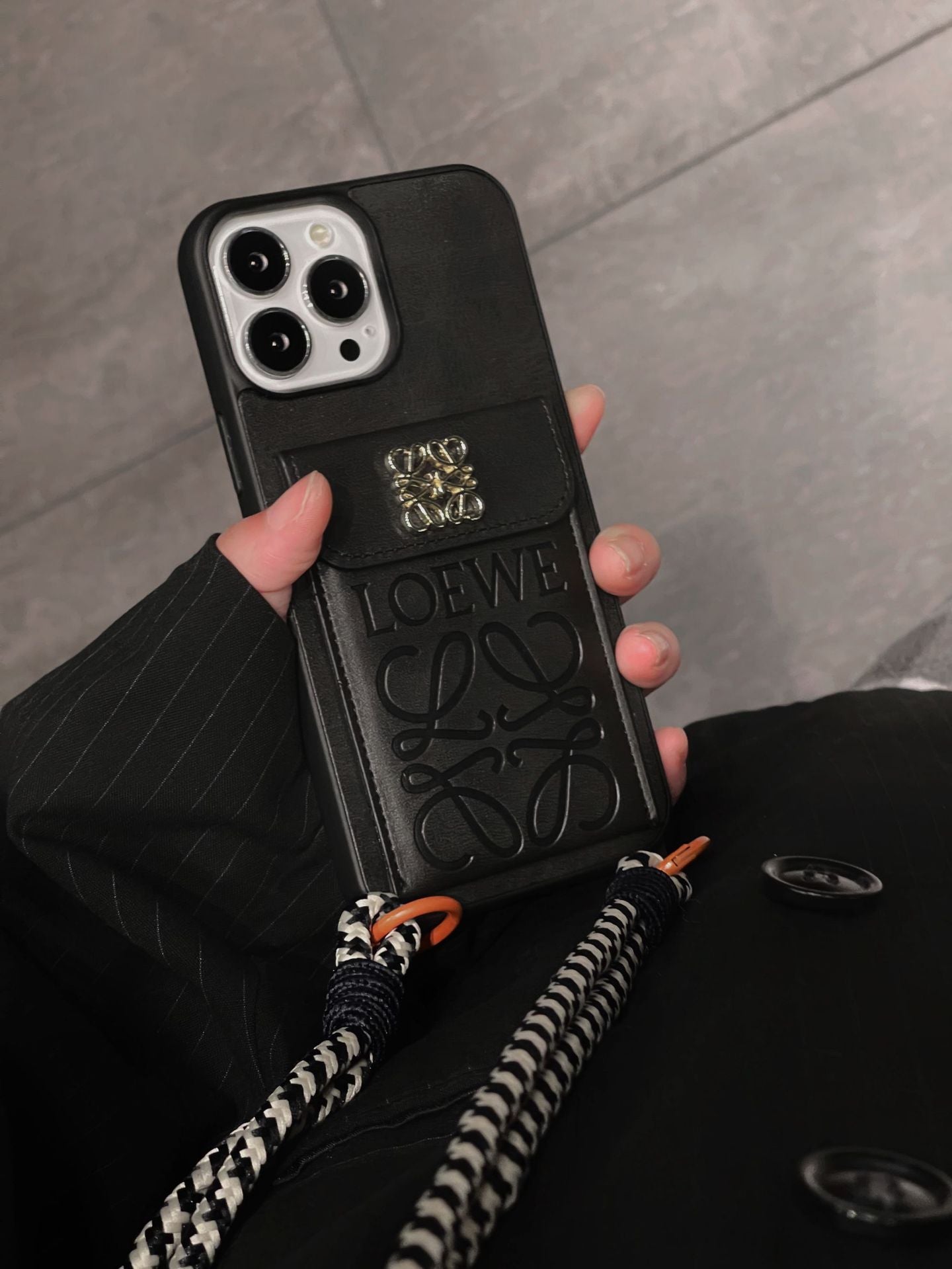 Loe-kortholder iPhone-etui i skinn