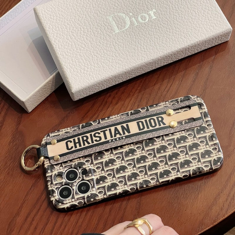 Capa para iPhone com pulseira de moda