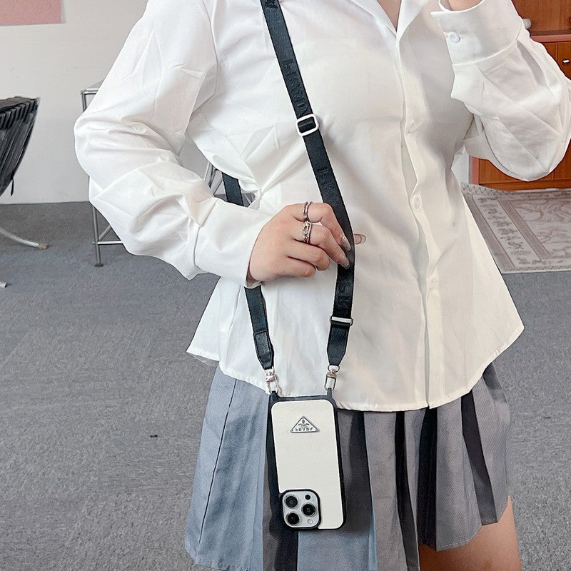 ラグジュアリーなクロスボディレザーiPhoneケース
