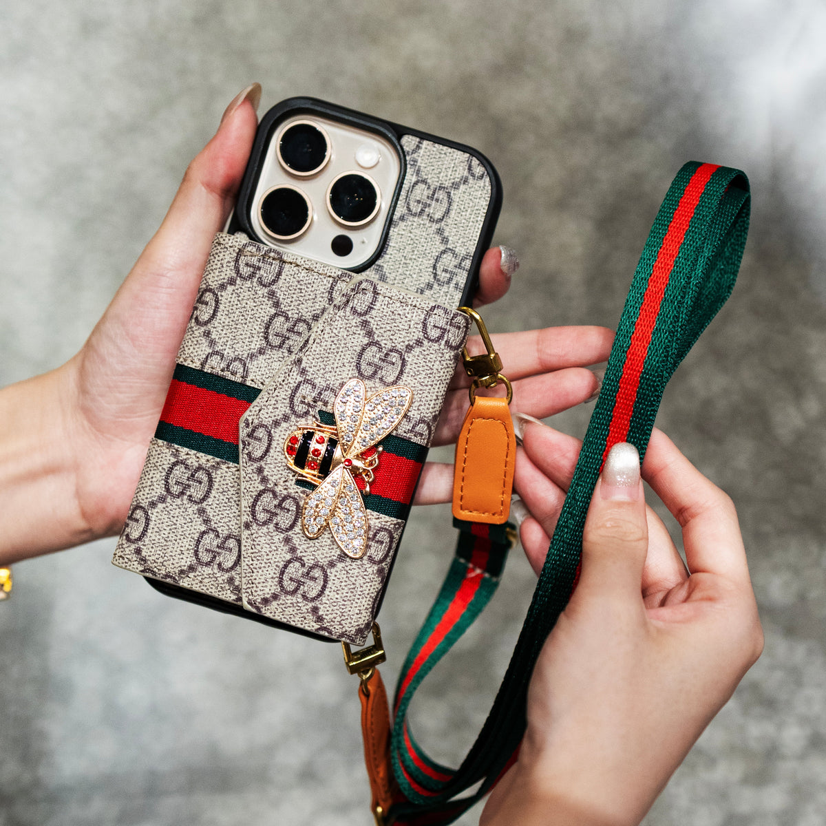 Capa crossbody premium avançada para iPhone com suporte para cartão & Alça de ombro