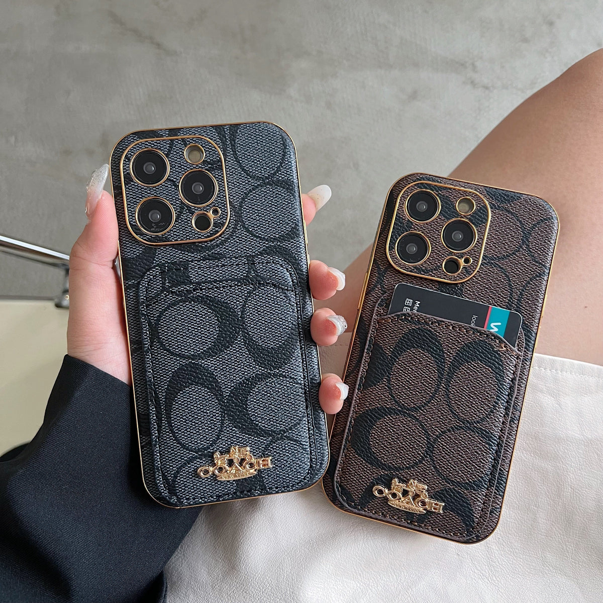 Capa clássica para iPhone com porta-cartões preta -KB241651