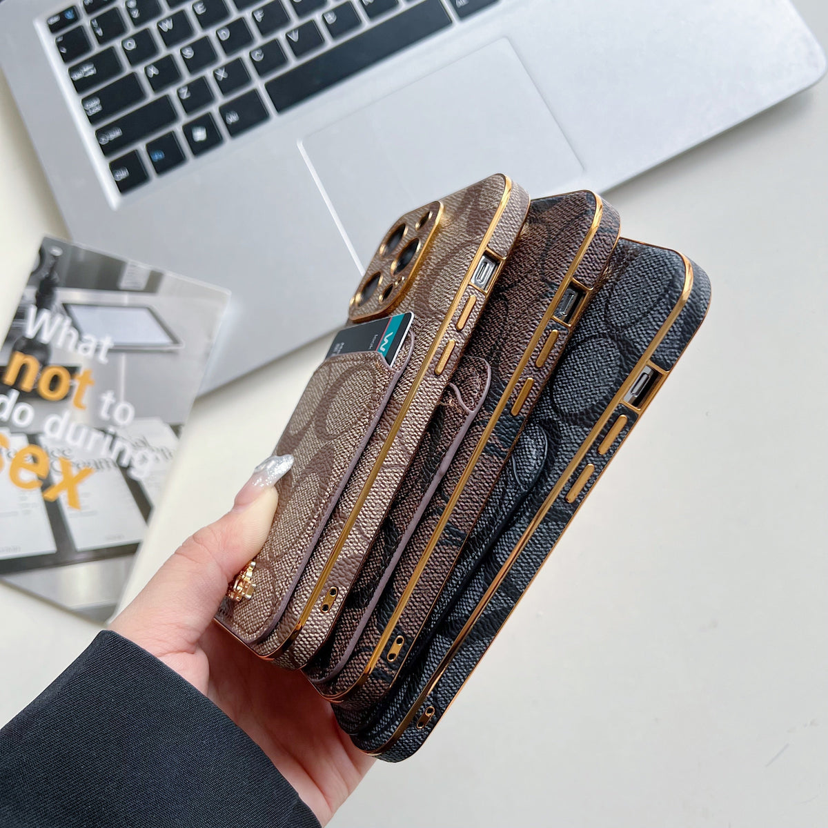 クラシック iPhone ケース カードホルダー付き コーヒー -KB241651