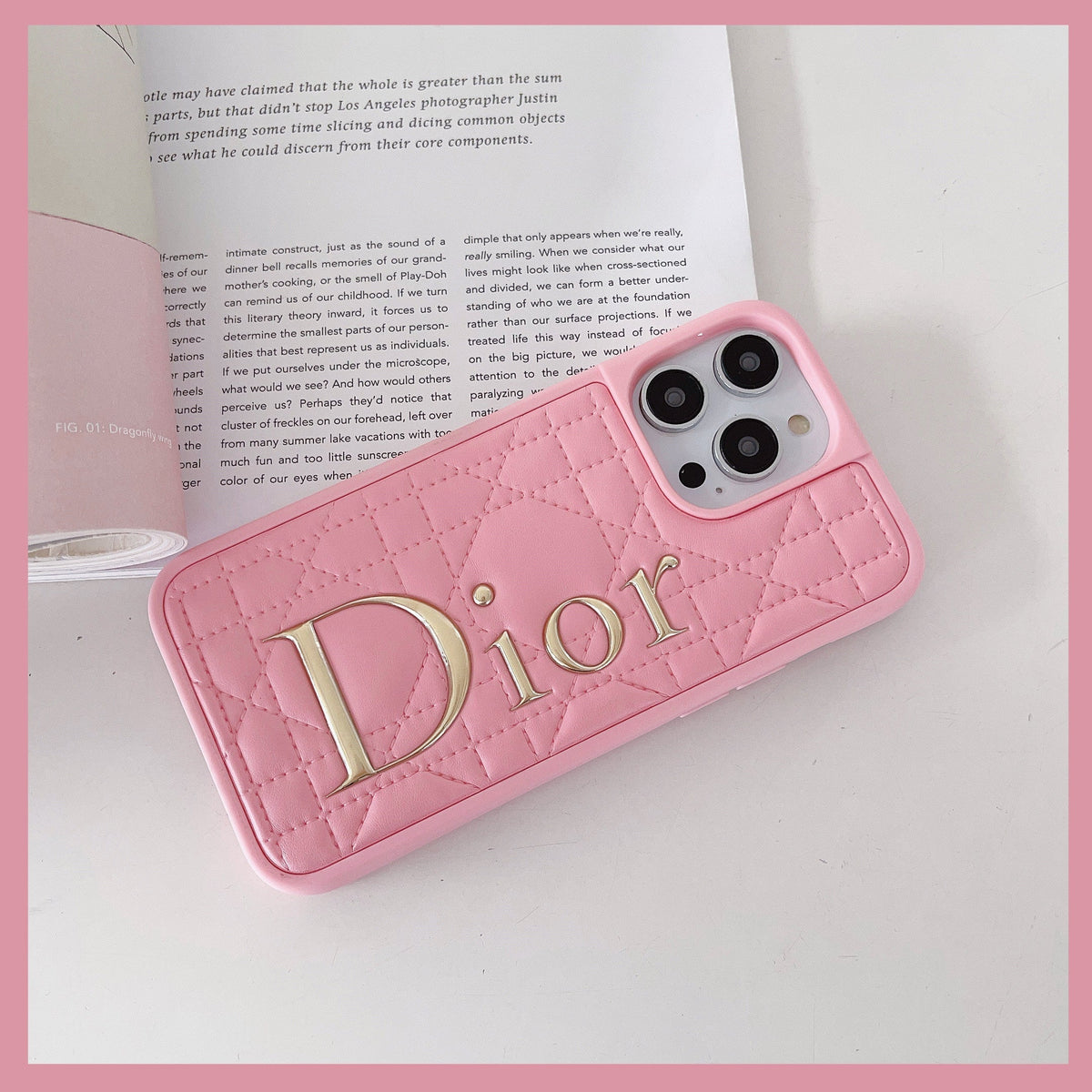 Capa de couro com logotipo dourado da moda para iPhone