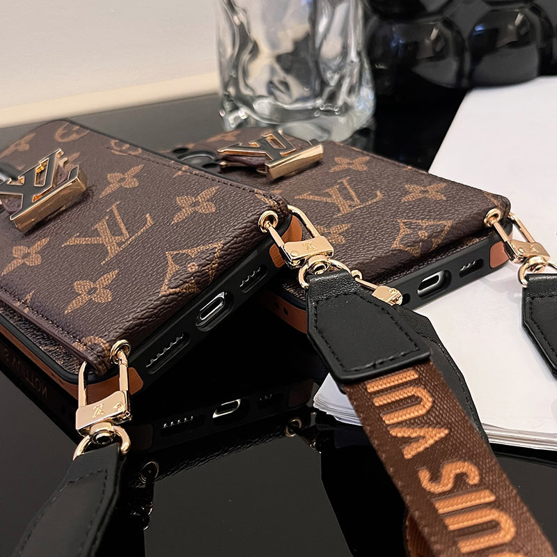 Luxusné puzdro na iPhone s retiazkou na karty