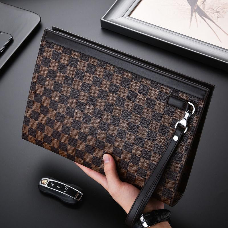 Clutch Monagram Uirbeach