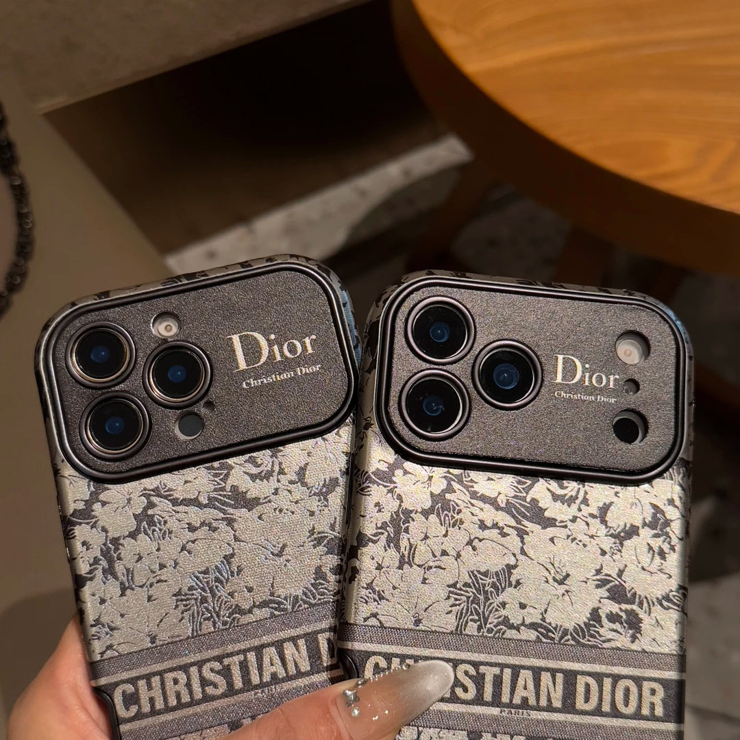 Capa para iPhone com design floral chique — proteção premium com design elegante