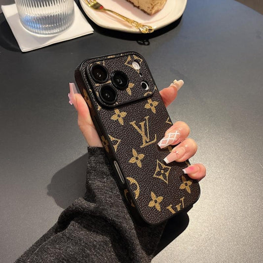 Husă premium pentru iPhone din piele cu monogramă