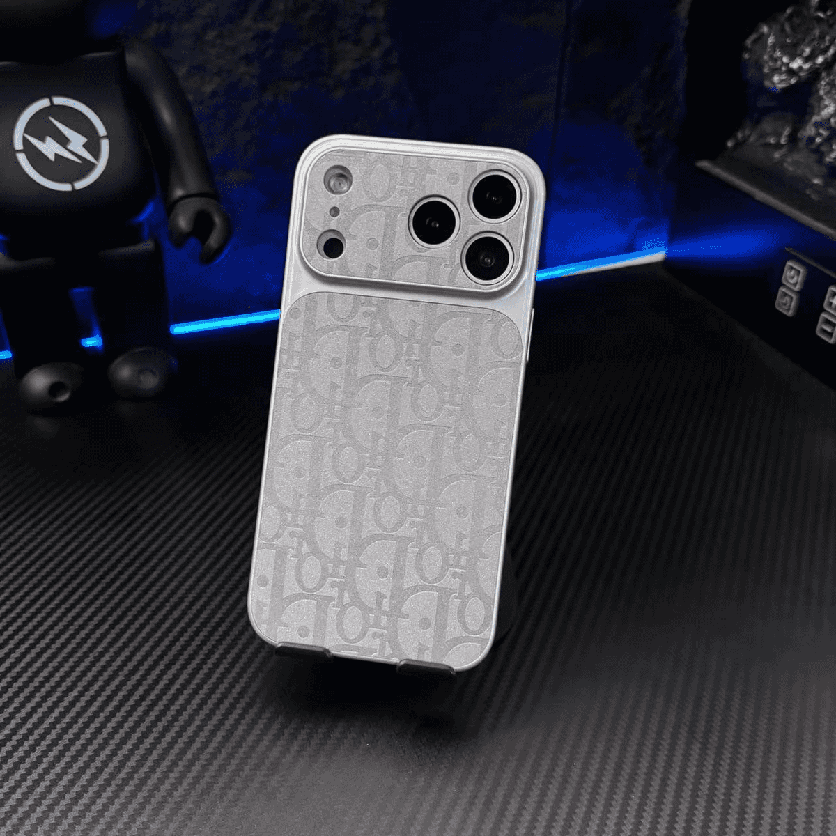 エレガントなモノグラム iPhone ケース
