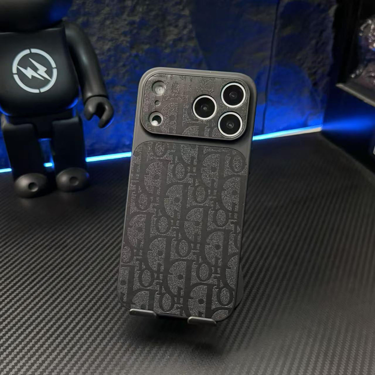 エレガントなモノグラム iPhone ケース