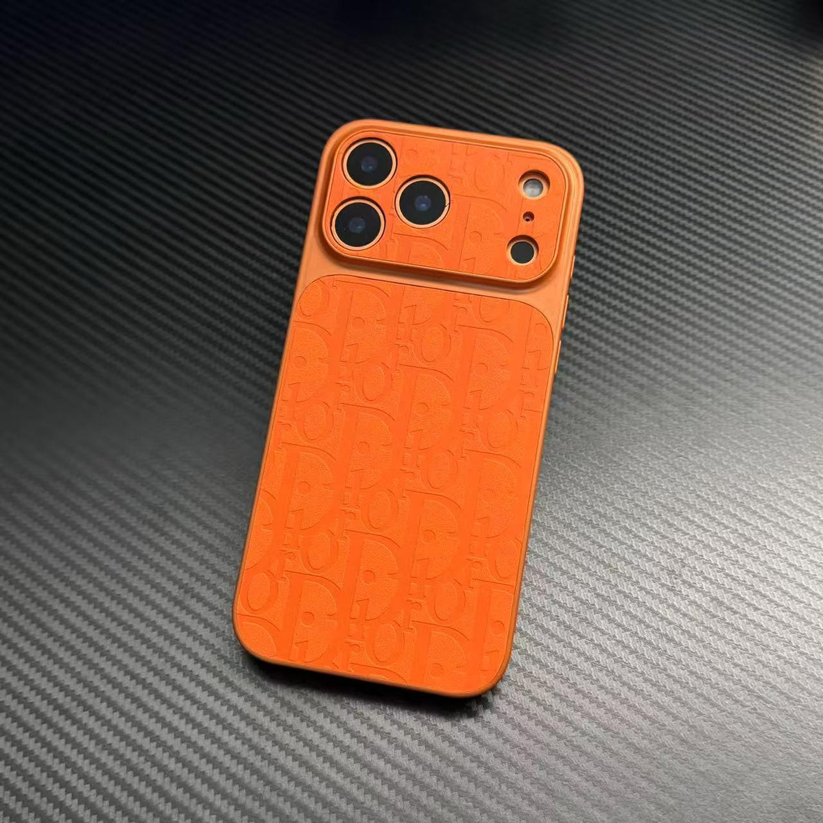 エレガントなモノグラム iPhone ケース