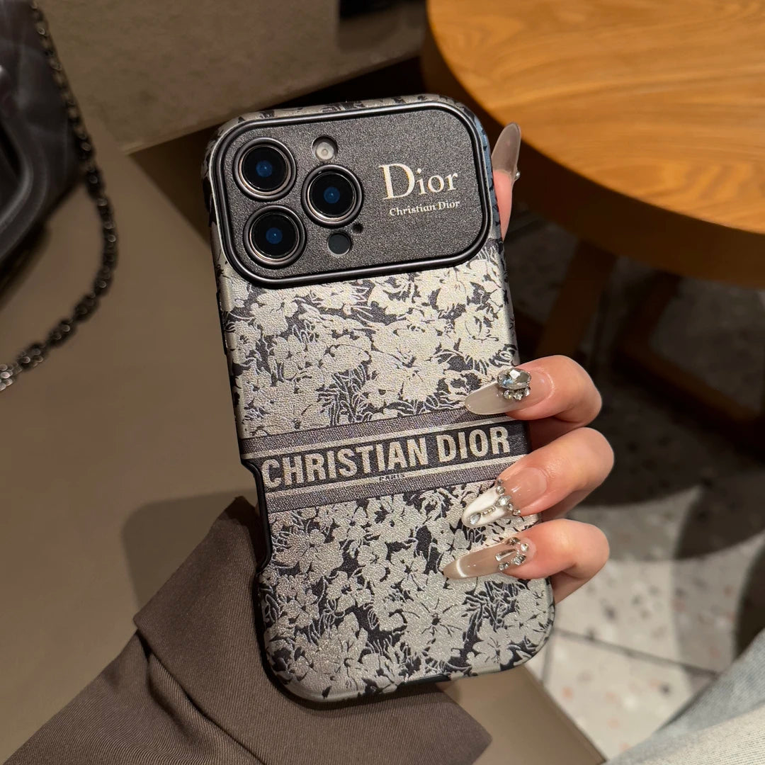 Capa para iPhone com design floral chique — proteção premium com design elegante